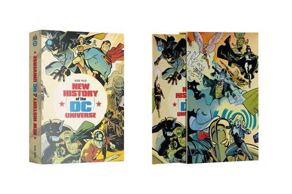 DC UNIVERSE - COFFRET (FRENCH V.) - NEW HISTORY OF THE DC UNIVERSE
