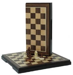 Échiquier 3D Star Trek – Réplique Noble Collection – 3 Plateaux, 32 Pièces – Décor Et Jeu | 35 Cm De Haut