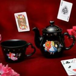 ALICE IN WONDERLAND -  TEAPOT AND CUP SET