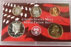 ENSEMBLES NUMISMATIQUES -  ENSEMBLE ÉPREUVE EN ARGENT 2001 