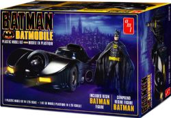 AMT -  1/25 - BATMOBILE WITH BATMAN FIGURES -  BATMAN 1107