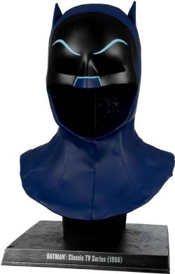 BATMAN -  BATMAN SCALE COLLECTOR COWL - BATMAN 1966 1/1 -  MCFARLANE TOYS