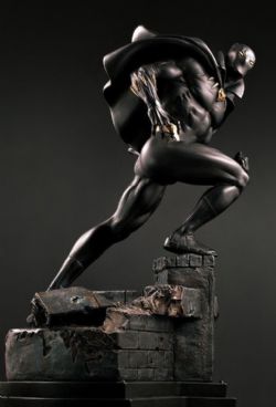 BLACK PANTHER -  BLACK PANTHER PAINTED STATUE MODERN VERSION ; LIMITED EDITION OF 1000 COPIES - USED