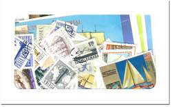 BOATS -  75 ASSORTED STAMPS - BOATS