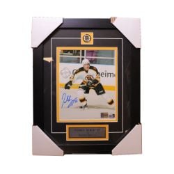 BOSTON BRUINS -  PATRICE BERGERON AUTOGRAPHED FRAME PHOTO (8