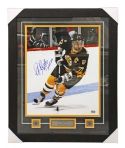 BOSTON BRUINS -  RAYMOND BOURQUE AUTOGRAPHED FRAME PHOTO (16