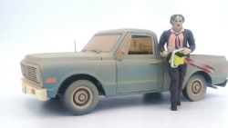 CHEVROLET -  1971 C10 AND LEATHERFACE FIGURE 1/18 -  TEXAS CHAINSAW MASSACRE