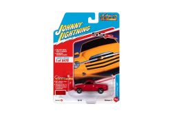 CLASSIC GOLD -  2005 CHEVY SSR - TORCH RED -  JOHNNY LIGHTNING 2