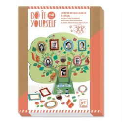 DO IT YOURSELF -  A FAMILY TREE TO CREATE (MULTILINGUAL)