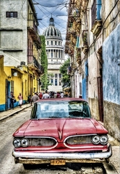 EDUCA -  VINTAGE CAR IN OLD HAVANA (1000 PIECES)