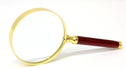 HANDLE MAGNIFIERS -  GOLD-PLATED MAGNIFIER WITH ROSE-WOOD HANDLE (2X)