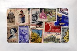 ITALY -  300 ASSORTED STAMPS - ITALY