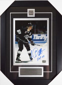 LOS ANGELES KINGS -  LUC ROBITAILLE AUTOGRAPHED FRAME PHOTO (8