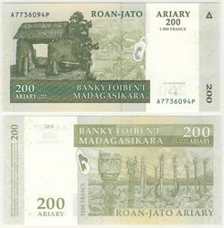 MADAGASCAR -  200 ARIARY 2004 (UNC) 87