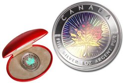 MAPLE LEAVES -  MAPLE LEAF OF GOOD FORTUNE WITH HOLOGRAM -  2001 CANADIAN COINS 01