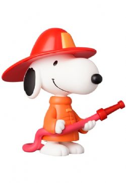 PEANUTS -  FIREMAN SNOOPY FIGURE -  ULTRA DETAIL FIGURE