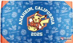 POKEMON -  PLAYMAT & PLAYMAT BAG - VARSITY PIKACHU - ANAHEIM 2025 -  WORLD CHAMPIONSHIPS 2025