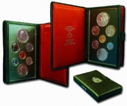 PROOF SETS -  11TH COMMONWEALTH GAMES, EDMONTON (ROUND JEWELS, SMALL ISLAND) -  1978 CANADIAN COINS 08