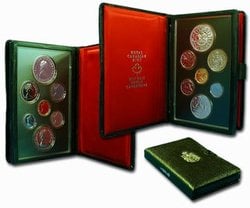 PROOF SETS -  11TH COMMONWEALTH GAMES, EDMONTON (SQUARE JEWELS, REGULAR ISLAND) -  1978 CANADIAN COINS 08