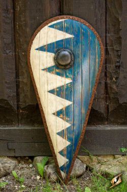 SHIELDS -  NORMAN SHIELD - BLUE AND WHITE(115 CM)