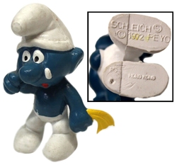 SMURFS -  CRYING SMURF - MADE IN HONG KONG - SLIGHT WEAR -  SCHTROUMPFS 1972 20018