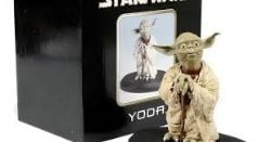 STAR WARS ATTAKUS -  YODA (THE EMPIRE STRIKES BACK) STATUE -  ATTAKUS