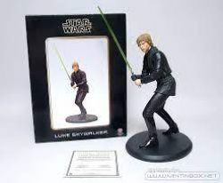 STAR WARS -  LUKE SKYWALKER JEDI STATUE -  ATTAKUS