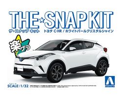 TOYOTA -  C-HR (WHITE PEARL - CRYSTAL SHINE) - SNAP KIT - 1/32 SCALE 06-A