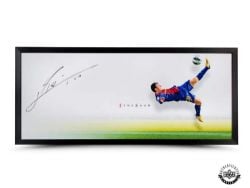 FC BARCELONE -  CADRE AUTOGRAPHIÉE DE LIONEL MESSI - 