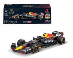 FORMULE 1 -  ORACLE RED BULL RB18 - 1/24 - AVEC PRÉSENTOIRE DE PLASTIQUE 01 -  MAX VERSTAPPEN