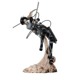 L'ATTAQUE DES TITANS -  FIGURINE DE LEVI ACKERMANN - VERSION RUMBLING