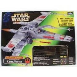 STAR WARS -  CHASSEUR X-WING ÉLECTRONIQUE -  LE POUVOIR DE LA FORCE