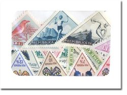 TIMBRES TRIANGULAIRES -  25 DIFFÉRENTS TIMBRES TRIANGULAIRES