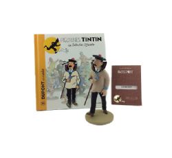 TINTIN -  FIGURINE DE DUPONT EN MATELOT + LIVRET + PASSEPORT (12CM) 36