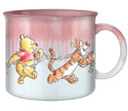 WINNIE L'OURSON -  TASSE DE CAMPEUR DU GROUPE (591ML)